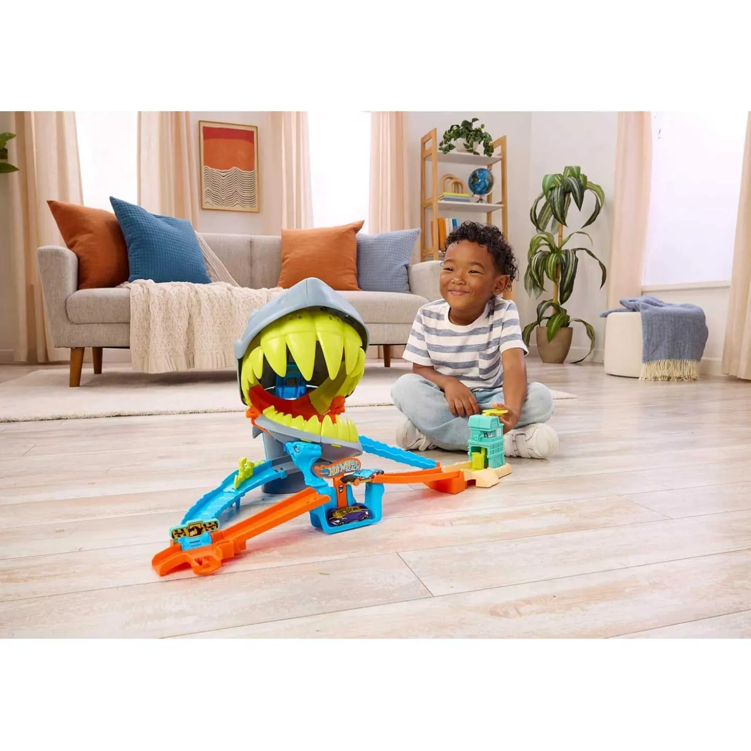 Hot Wheels Attacco Del Mega Squalo JHL96