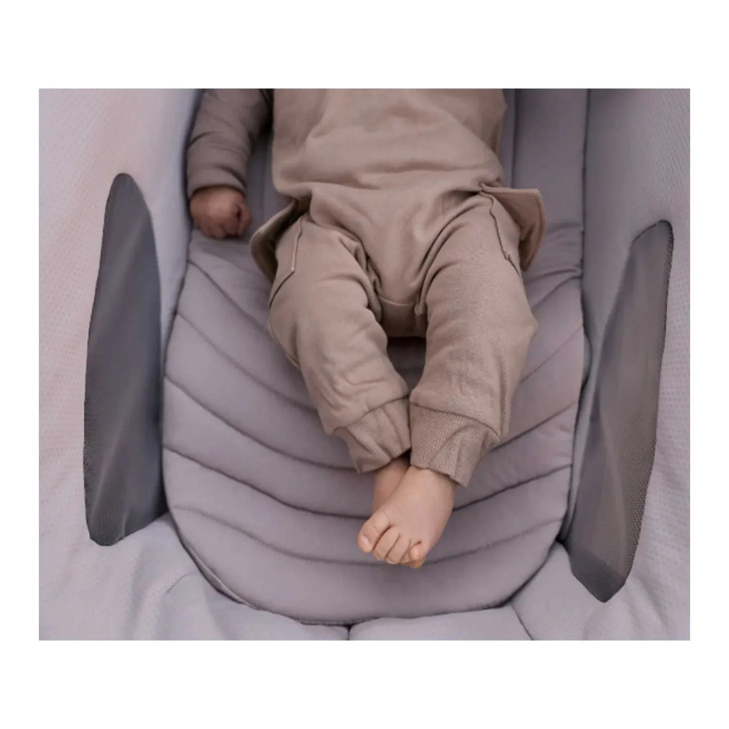 Trio Aptica XT 2026 Con Seggiolino Auto Darwin Recline Evo Isize